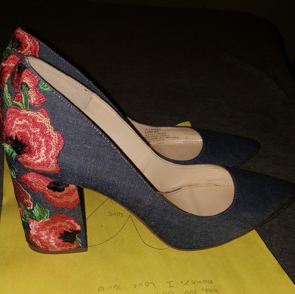 Shoes - Picture 2 of 3